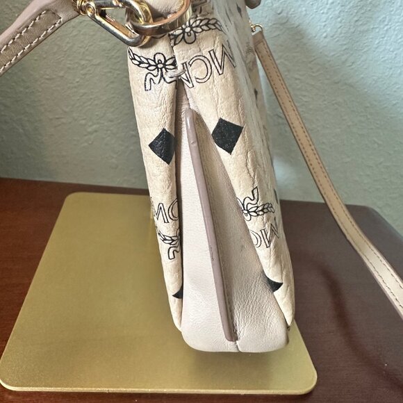 MCM Visetos Pattern Bunny Crossbody Pouch - EUC - Picture 4 of 6